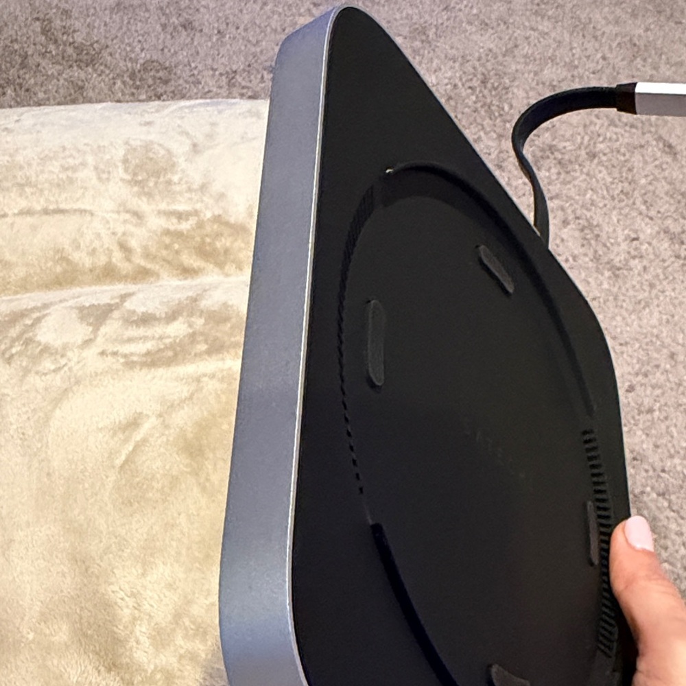 Silver USB-C Hub for Mac Mini - Picture 10 of 12